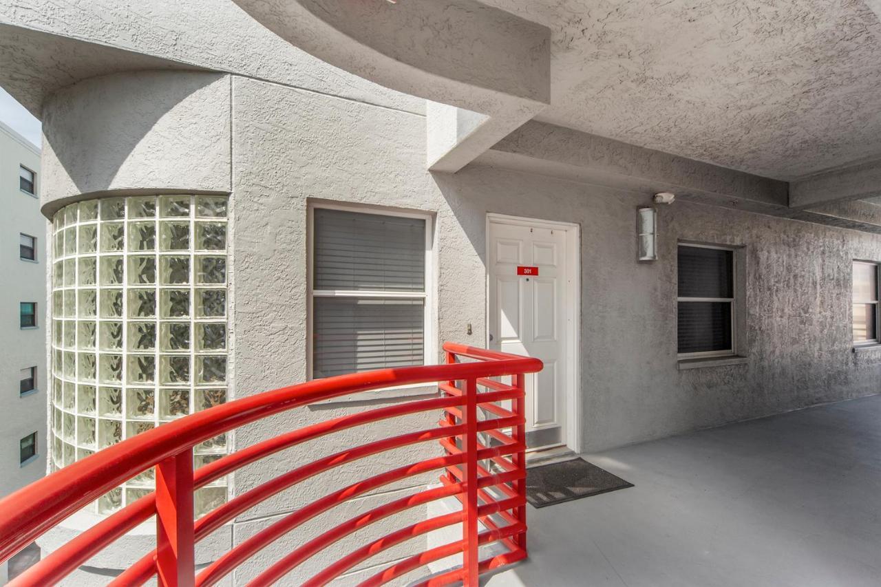 301 Crimson Condos St. Pete Beach Eksteriør bilde
